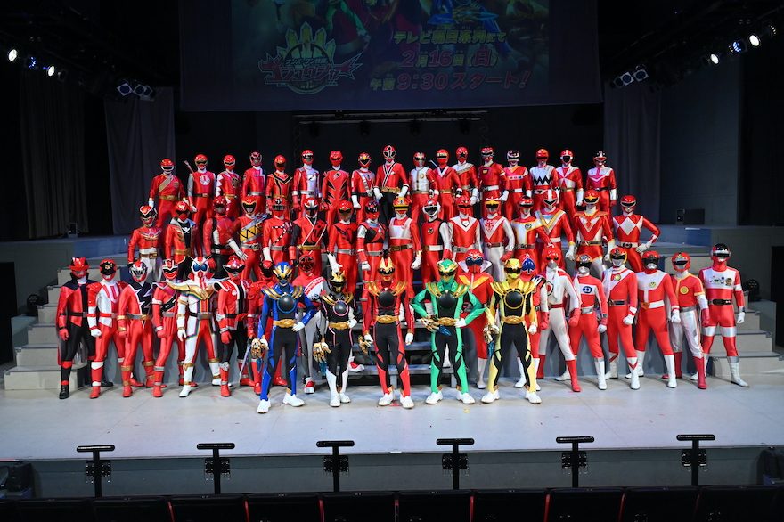 ゴジュウジャーキャスト集合写真