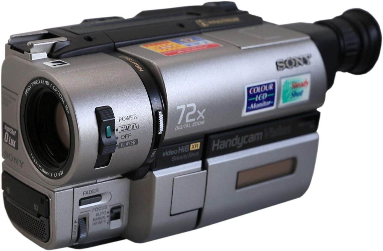 Sony CCD-TRV65 Hi8 Camcorder with 18x Optical Zoom
